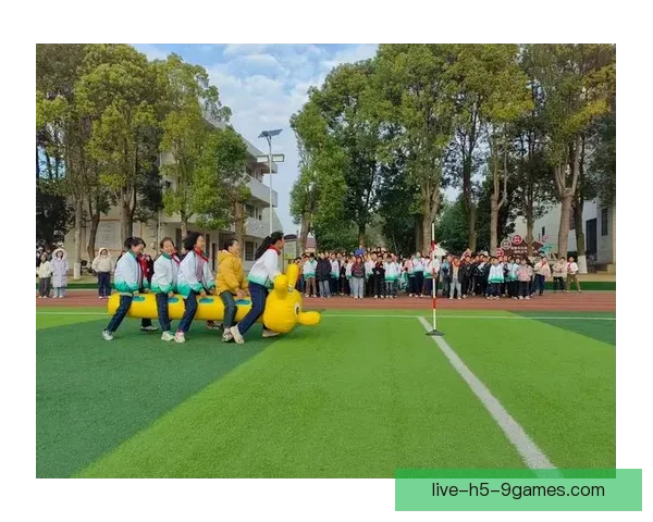 河南校园足球直播助力青少年体育发展新篇章全面展现校园活力与竞技精神